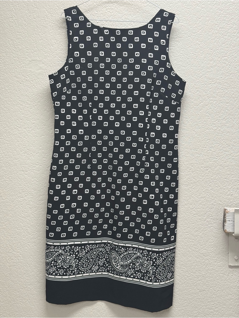 Sage Black & White Geometric Midi Dress Pit 20” L 42” like new